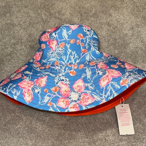 Lilly Pulitzer, NWT Blue and Pink Floral Hat, reversible SPF‎ 50 Amazon.com: Lilly Pulitzer Run Around Baseball Hat for Women  main image 4